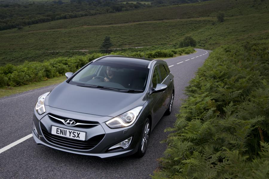  Hyundai i40 Station Wagon CRDi 2011 года  (UK) (фото 10 из 146)